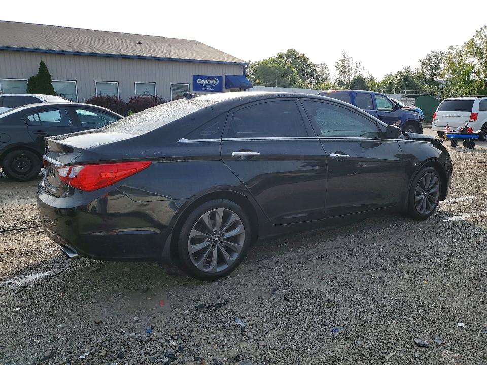 Photo 3 from auction – 2013 HYUNDAI SONATA with VIN 5NPEC4AC8DH793067