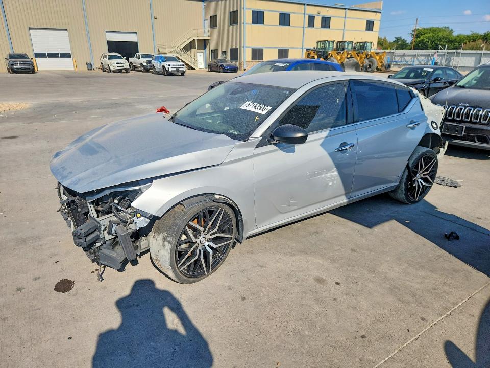 NISSAN ALTIMA 2024 with VIN 1N4BL4BV2RN427363 - Photo from auction