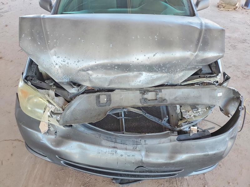 Photo 11 from auction – 2004 TOYOTA CAMRY with VIN 4T1BE32K64U899726