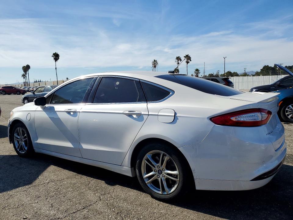 Photo 2 from auction – 2016 FORD FUSION with VIN 3FA6P0SU5GR157013