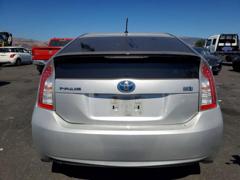 Photo 6 from auction – 2015 TOYOTA PRIUS with VIN JTDKN3DU3F0481895
