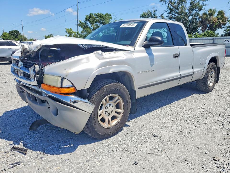 DODGE DAKOTA 2002 مع رقم تعريف المركبة 1B7GL42N42S500546 - صورة من المزاد