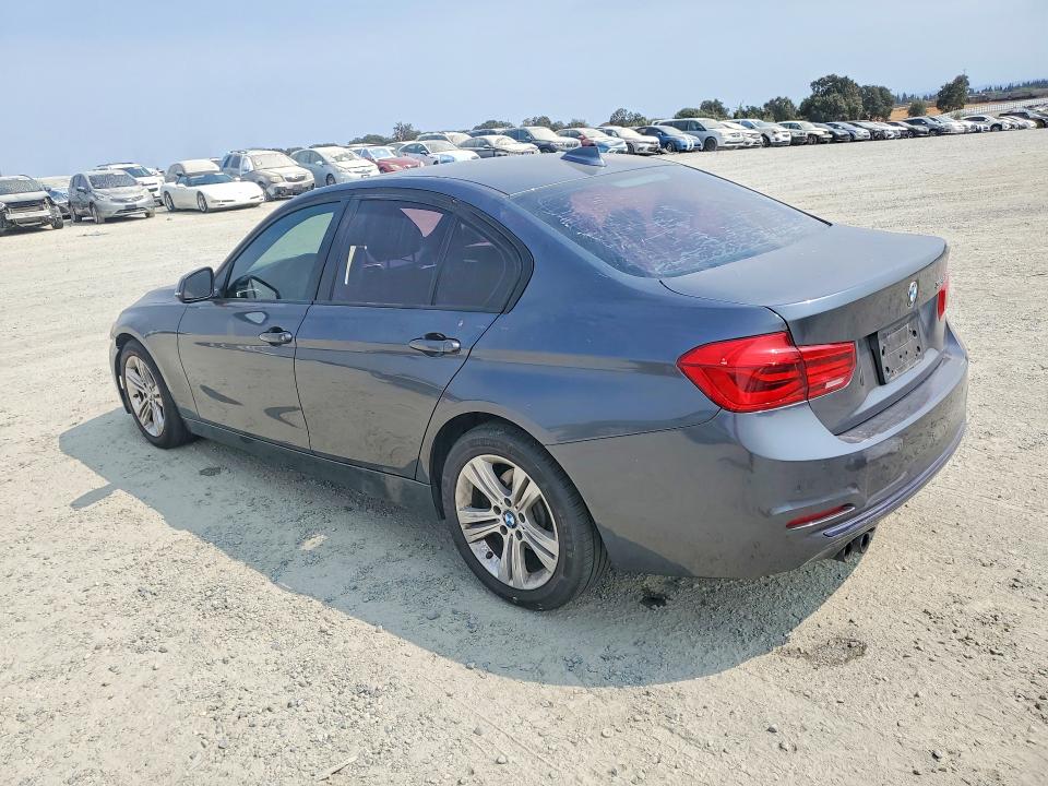 صورة رقم 2 من المزاد - 2016 BMW 328 مع VIN WBA8E9G55GNT87259
