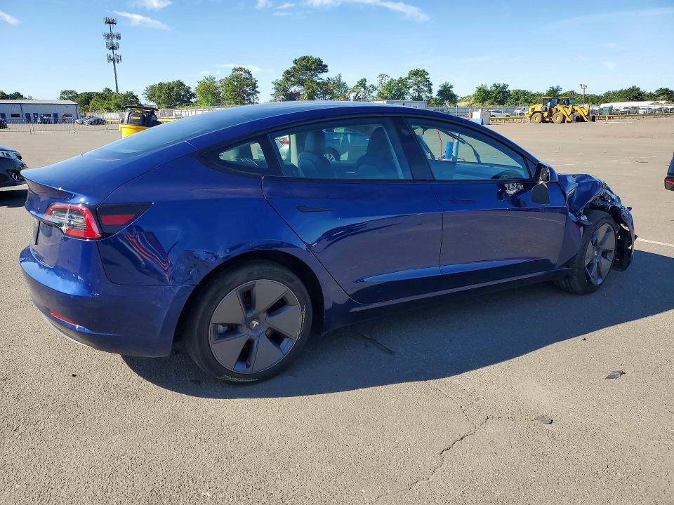Zdjęcie 3 z aukcji – 2023 TESLA MODEL 3 z VIN 5YJ3E1EA0PF467212