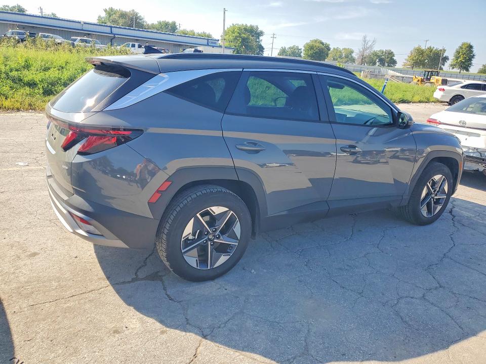 Photo 3 from auction – 2026 HYUNDAI TUCSON with VIN 5NMJBCDE2TH706459