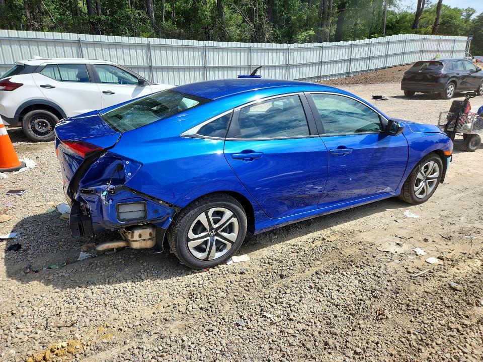 Photo 3 from auction – 2018 HONDA CIVIC with VIN 2HGFC2F59JH519417