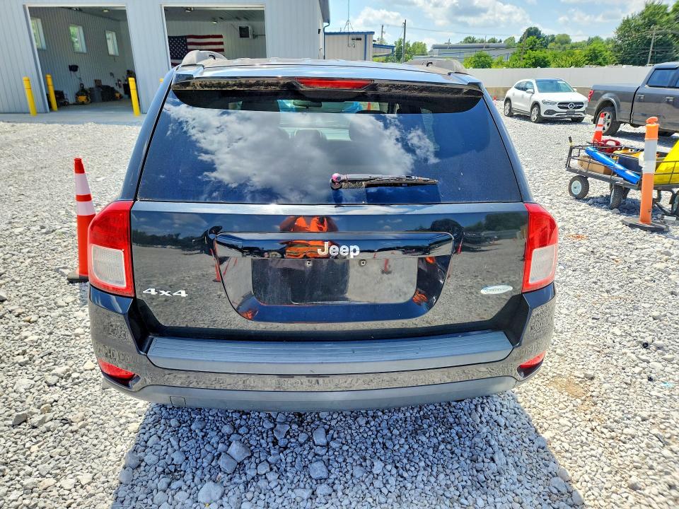 Photo 6 from auction – 2011 JEEP COMPASS with VIN 1J4NF1FB7BD161521