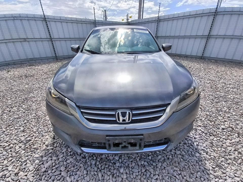 Photo 5 from auction – 2014 HONDA ACCORD with VIN 1HGCR2F30EA207426