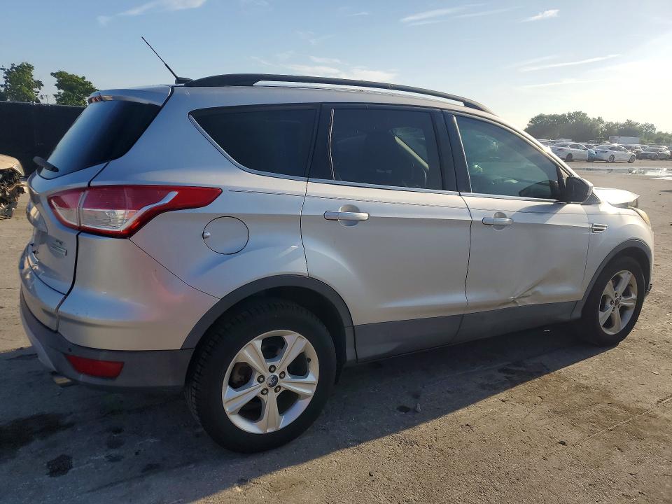 Photo 3 from auction – 2015 FORD ESCAPE with VIN 1FMCU0GXXFUA61048