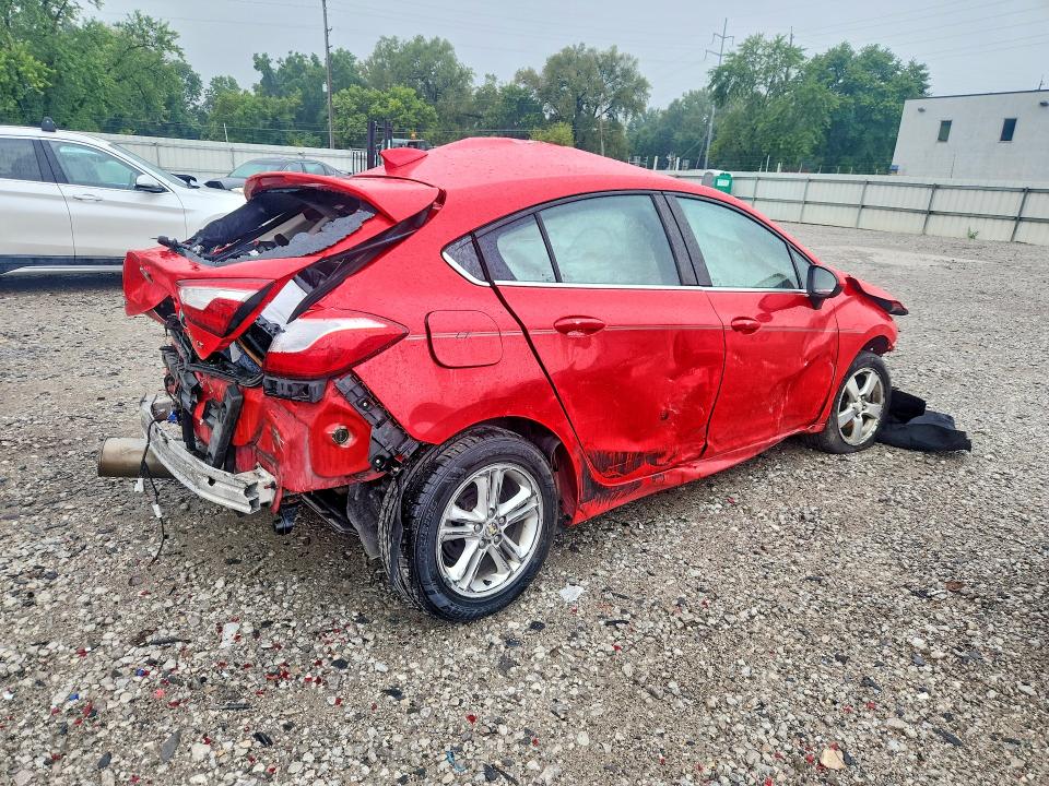 Photo 3 from auction – 2017 CHEVROLET CRUZE with VIN 3G1BE6SM0HS607994