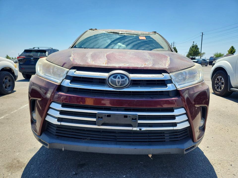Photo 5 from auction – 2017 TOYOTA HIGHLANDER with VIN 5TDKZRFH3HS222248