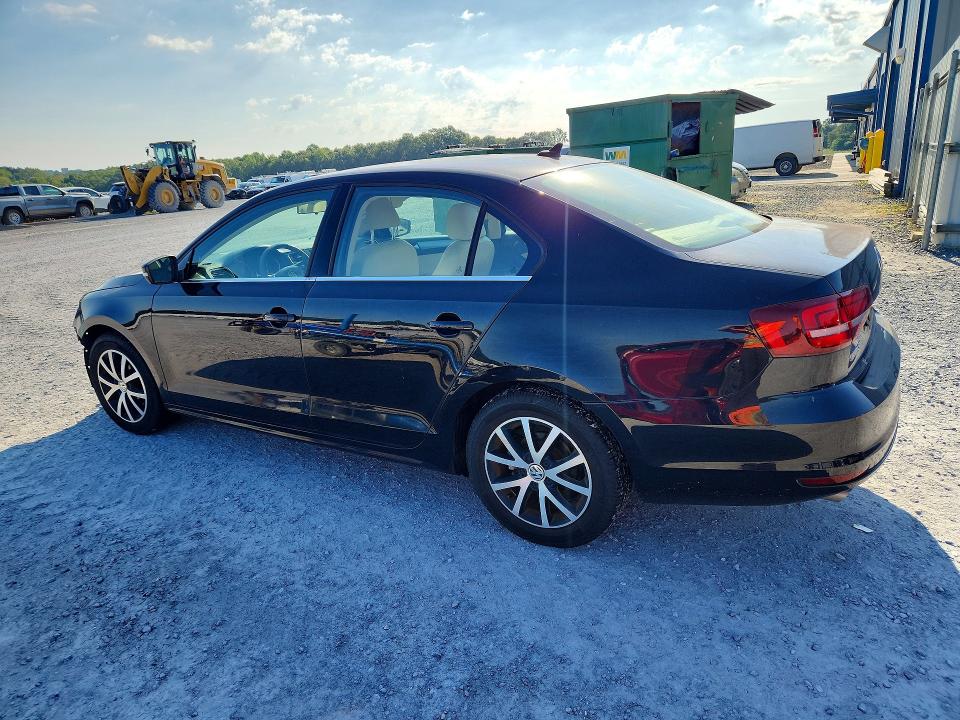 Photo 2 from auction – 2017 VOLKSWAGEN JETTA with VIN 3VWDB7AJ5HM304359