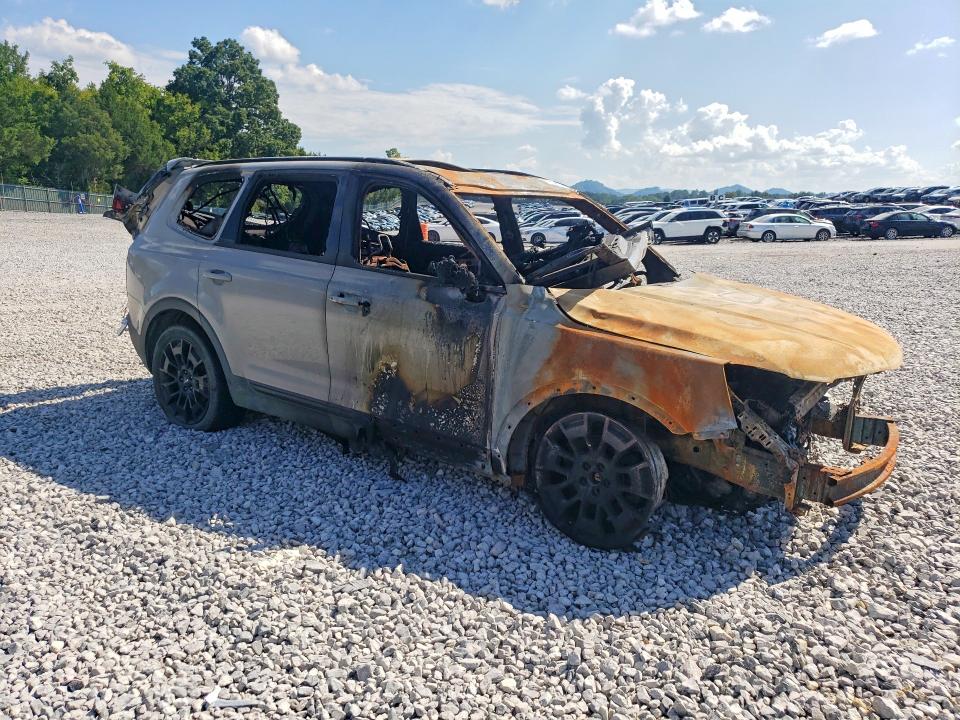 Photo 4 from auction – 2022 KIA TELLURIDE with VIN 5XYP3DHC7NG230339