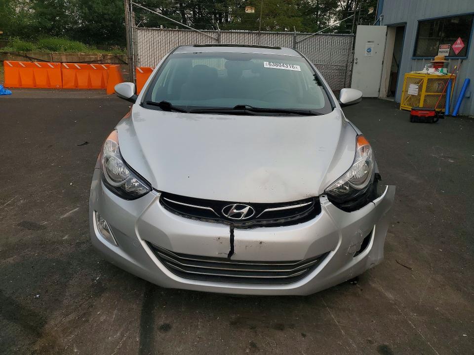 Photo 5 from auction – 2013 HYUNDAI ELANTRA with VIN KMHDH4AE2DU916121