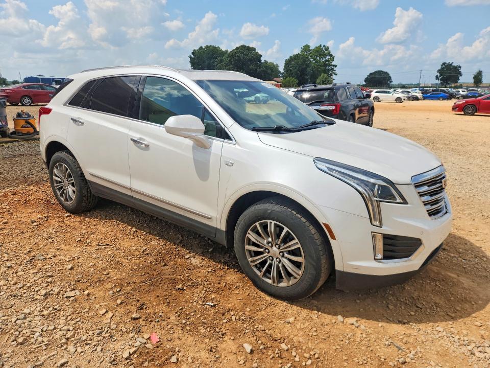 Photo 4 from auction – 2017 CADILLAC XT5 with VIN 1GYKNBRS9HZ152483