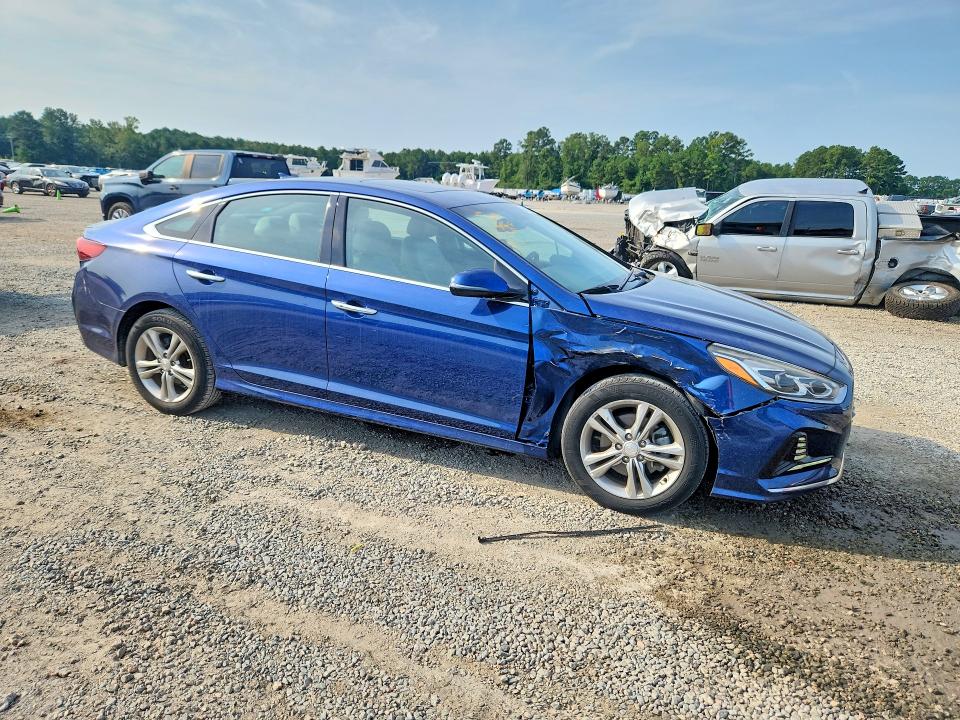 Photo 4 from auction – 2018 HYUNDAI SONATA with VIN 5NPE34AF1JH683550