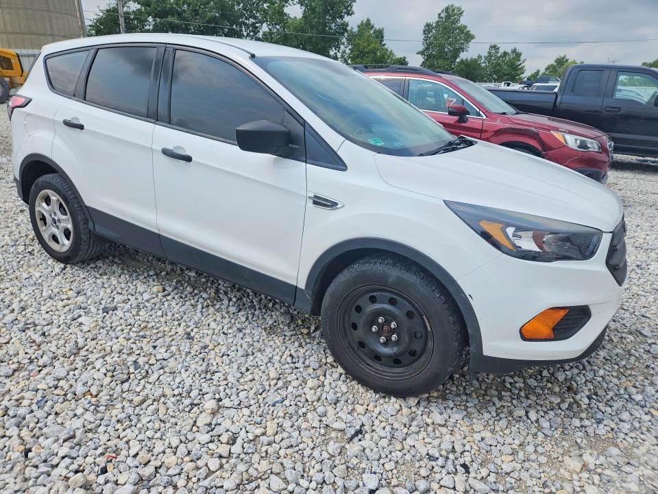 Photo 4 from auction – 2018 FORD ESCAPE with VIN 1FMCU0F71JUB46886