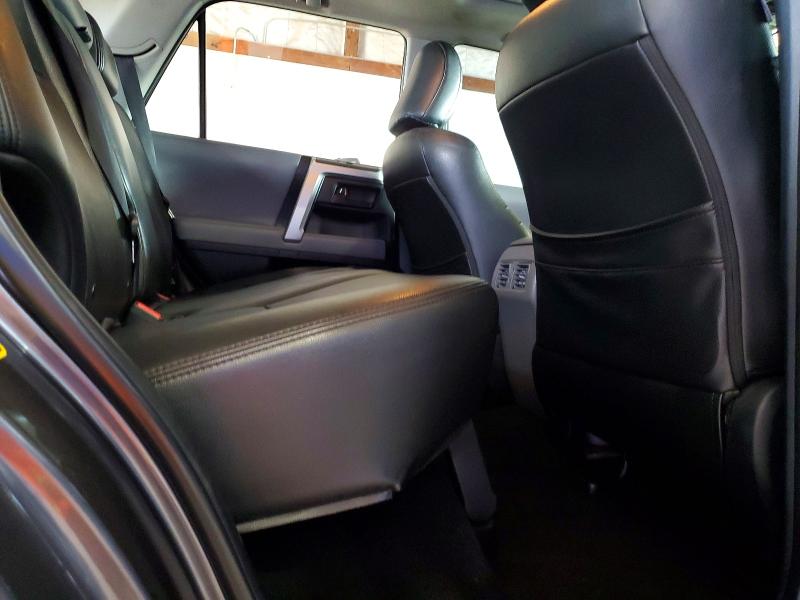Photo 11 from auction – 2010 TOYOTA 4RUNNER with VIN JTEBU5JR7A5017305