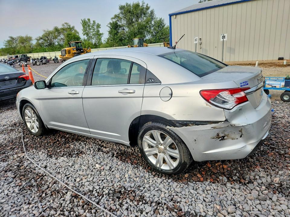 Photo 2 from auction – 2012 CHRYSLER 200 with VIN 1C3CCBBB9CN278356