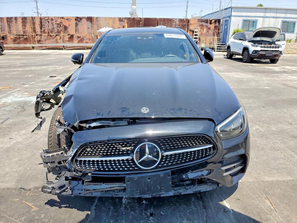 Photo 5 from auction – 2022 MERCEDES-BENZ E with VIN W1KZF8DB1NB059141