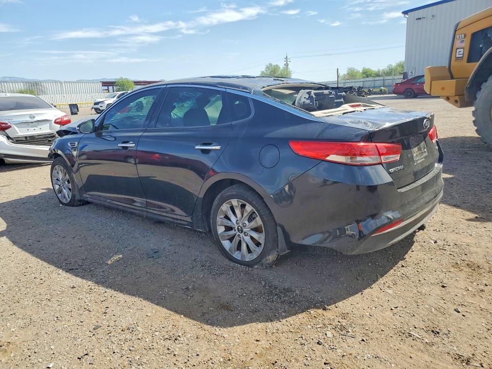 Photo 2 from auction – 2017 KIA OPTIMA with VIN 5XXGU4L36HG168655