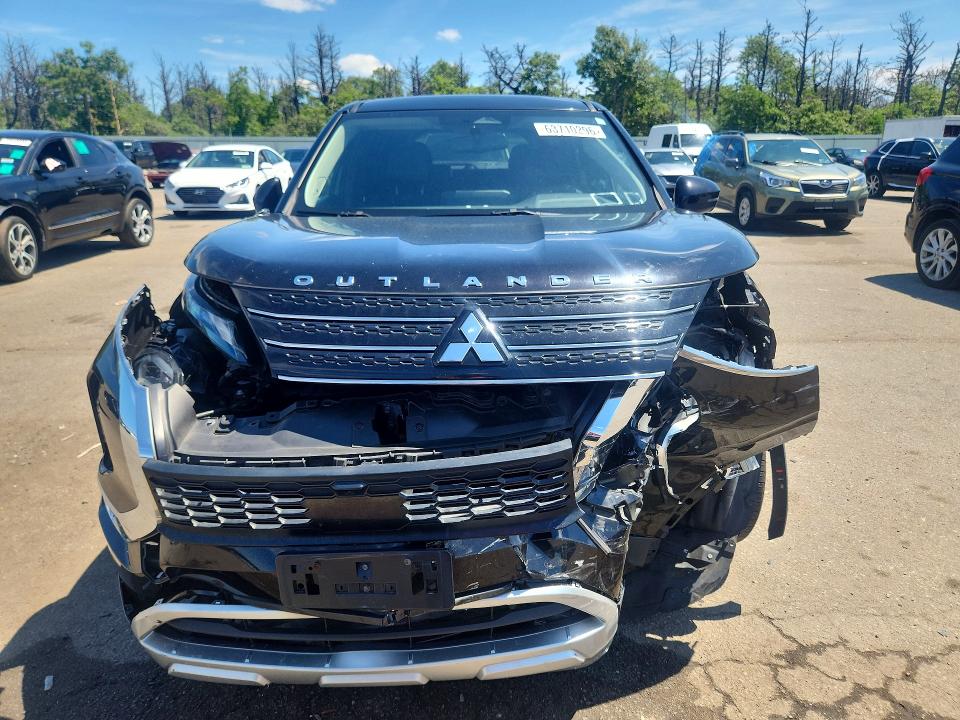 Photo 5 from auction – 2022 MITSUBISHI OUTLANDER with VIN JA4J3UA82NZ004751