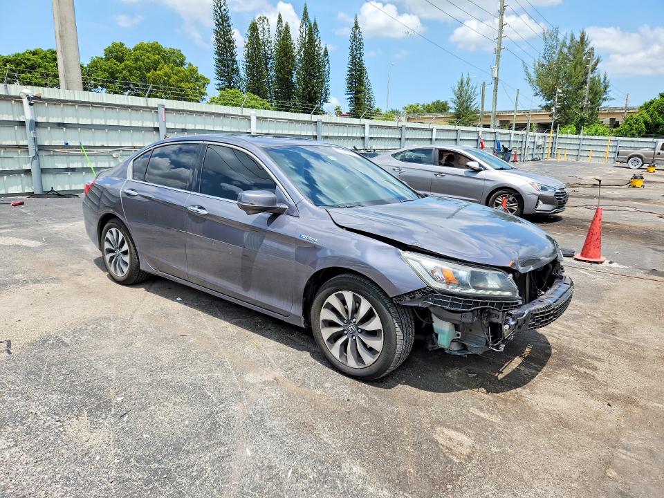 Photo 4 from auction – 2014 HONDA ACCORD with VIN 1HGCR6F58EA001733