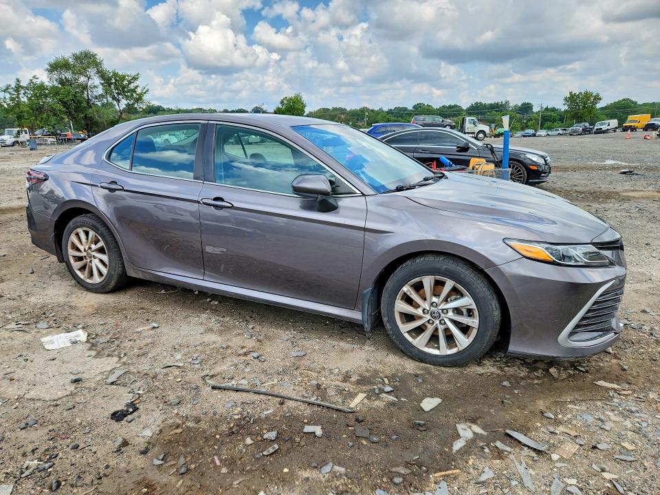 Photo 4 from auction – 2023 TOYOTA CAMRY with VIN 4T1C11BKXPU094255