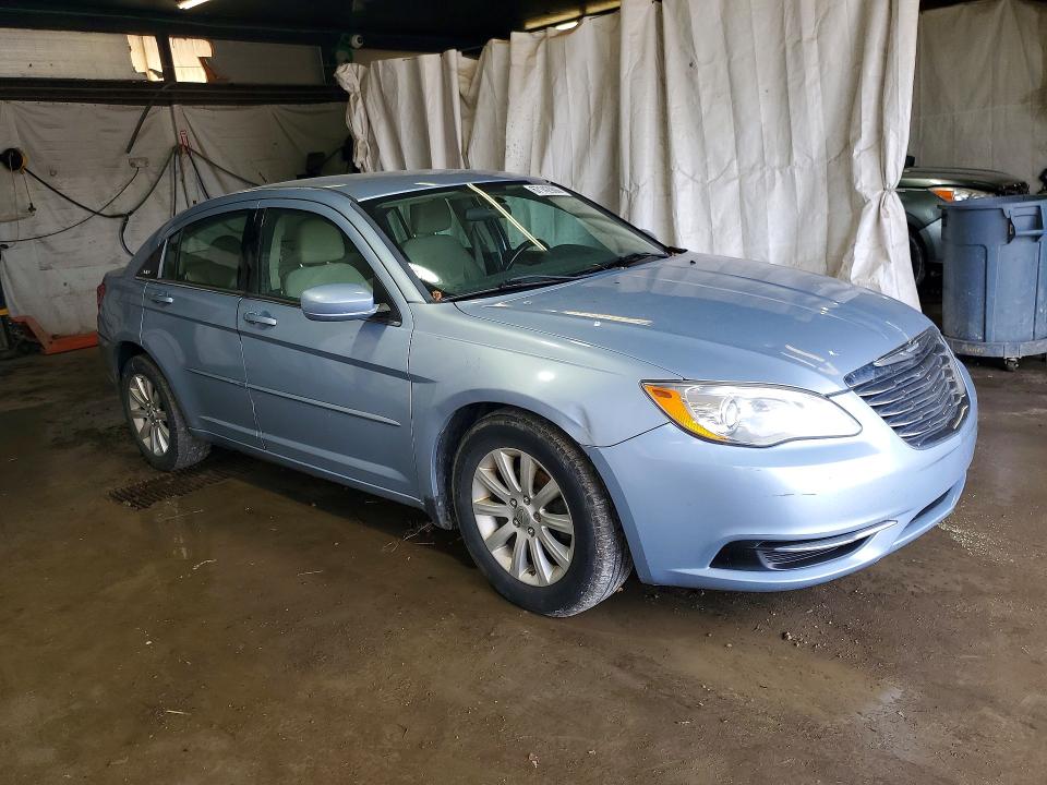 Photo 4 from auction – 2012 CHRYSLER 200 with VIN 1C3CCBBB2CN190832