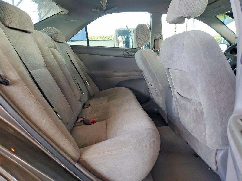 Photo 10 from auction – 2004 TOYOTA CAMRY with VIN 4T1BE32K34U929233