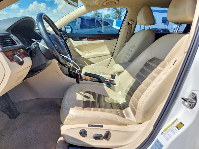 Photo 7 from auction – 2012 VOLKSWAGEN PASSAT with VIN 1VWCP7A36CC078115