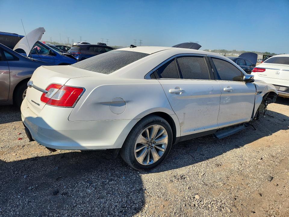 Photo 3 from auction – 2011 FORD TAURUS with VIN 1FAHP2JW1BG142578