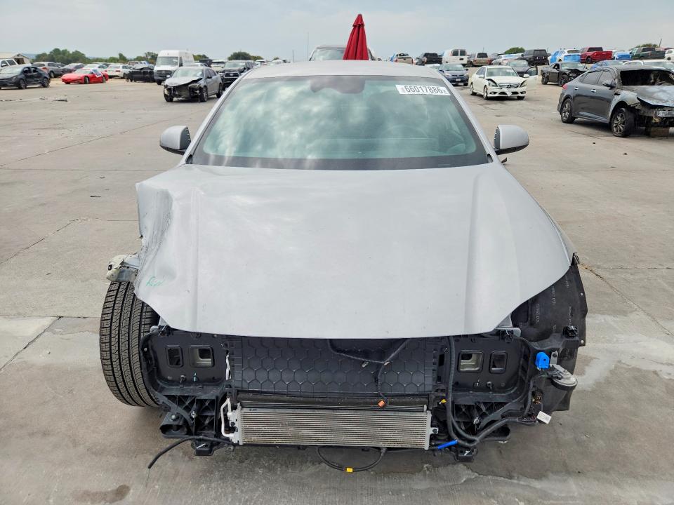 Photo 5 from auction – 2025 HYUNDAI IONIQ 6 with VIN KMHM34AA3SA095170