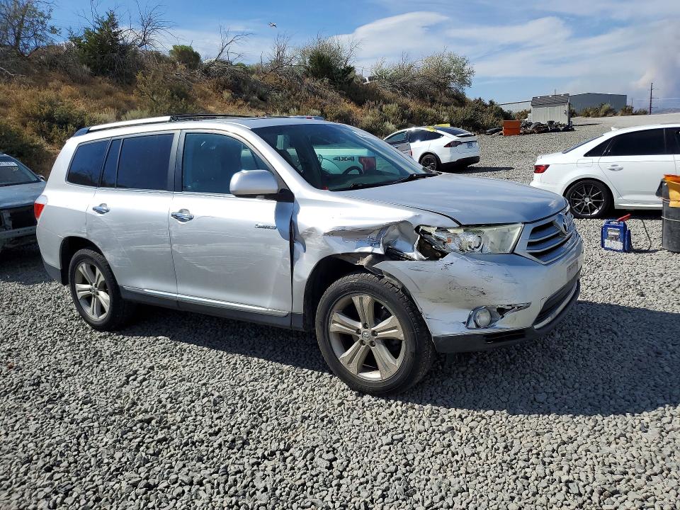 Photo 4 from auction – 2013 TOYOTA HIGHLANDER with VIN 5TDDK3EH3DS181349