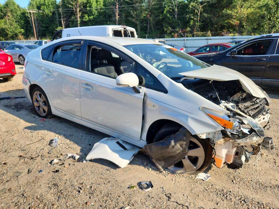 Photo 4 from auction – 2015 TOYOTA PRIUS with VIN JTDKN3DU3F0414813