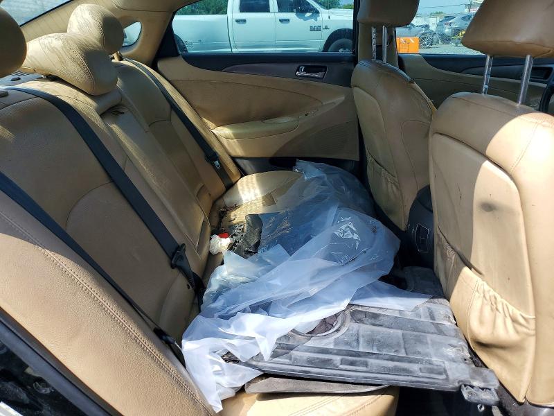 Photo 10 from auction – 2013 HYUNDAI SONATA with VIN KMHEC4A44DA084129