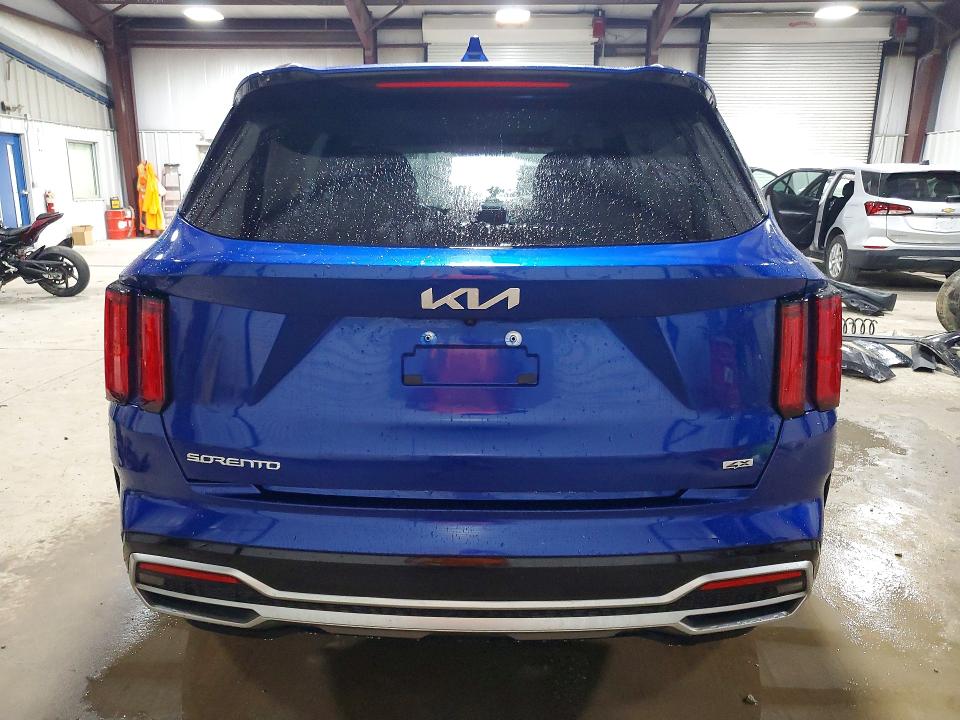 Photo 6 from auction – 2023 KIA SORENTO with VIN 5XYRKDLF2PG164461
