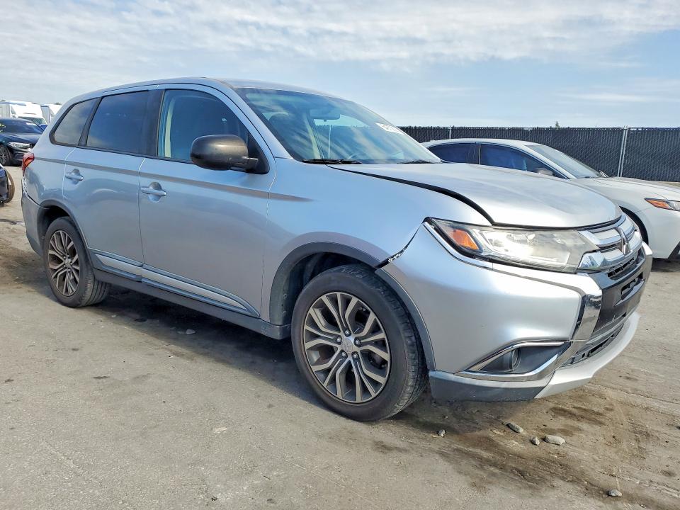 Photo 4 from auction – 2016 MITSUBISHI OUTLANDER with VIN JA4AD2A36GZ049247