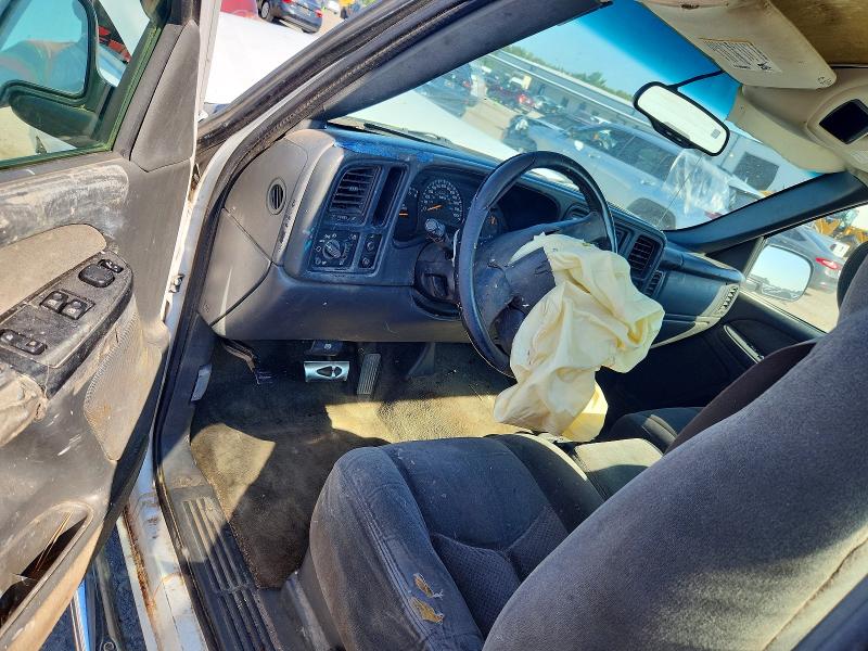Photo 8 from auction – 2003 CHEVROLET SILVERADO with VIN 1GCEC14T93Z133086