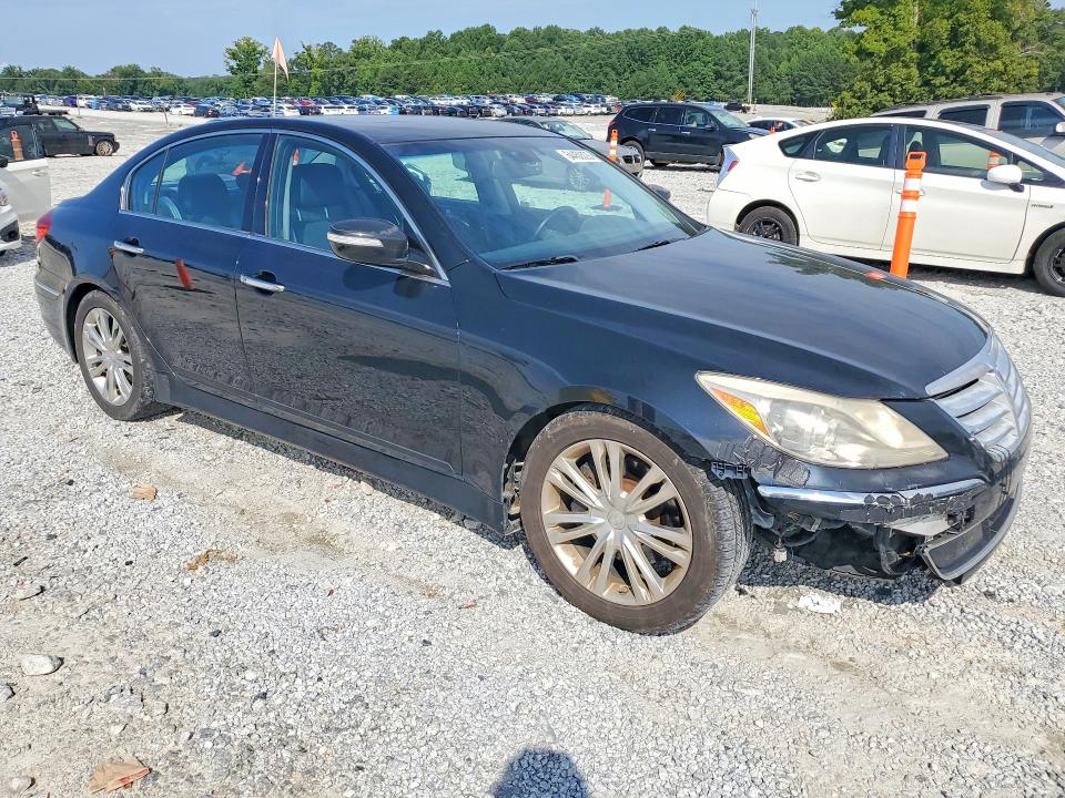 Photo 4 from auction – 2013 HYUNDAI GENESIS with VIN KMHGC4DD2DU224696