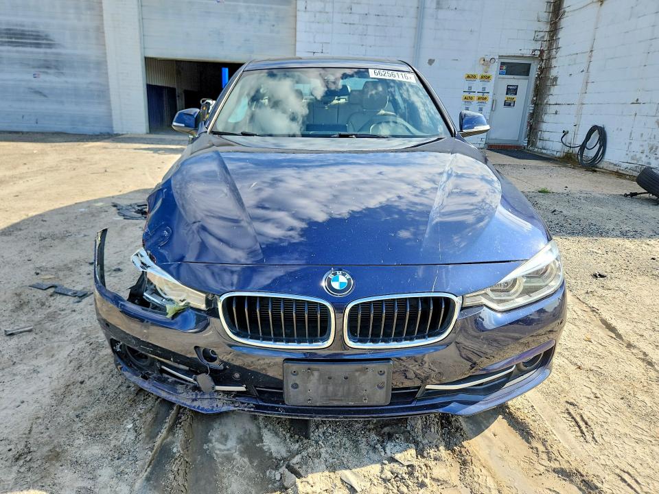 Photo 5 from auction – 2016 BMW 328 with VIN WBA8E3C56GK502231