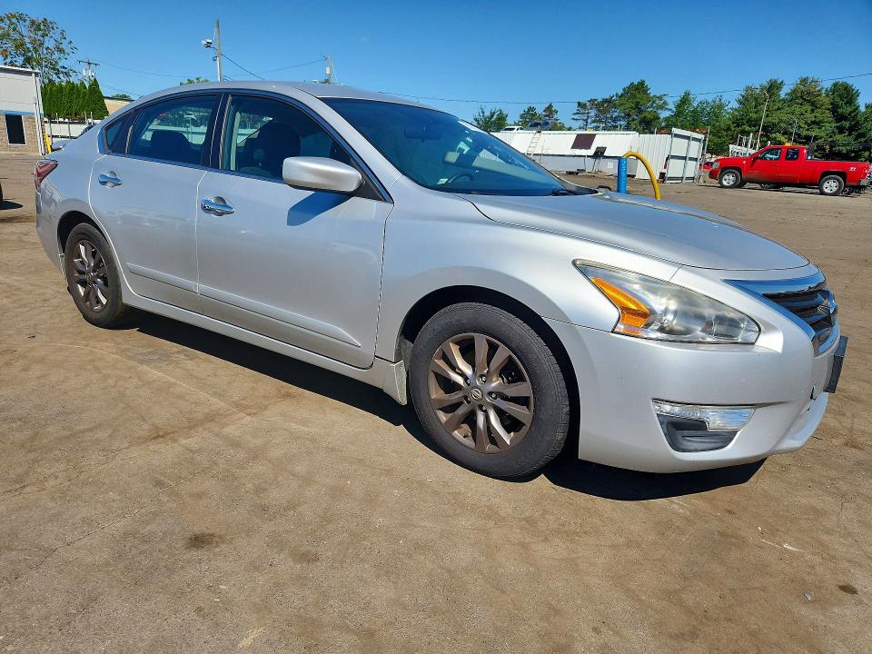Photo 4 from auction – 2015 NISSAN ALTIMA with VIN 1N4AL3AP2FC594158