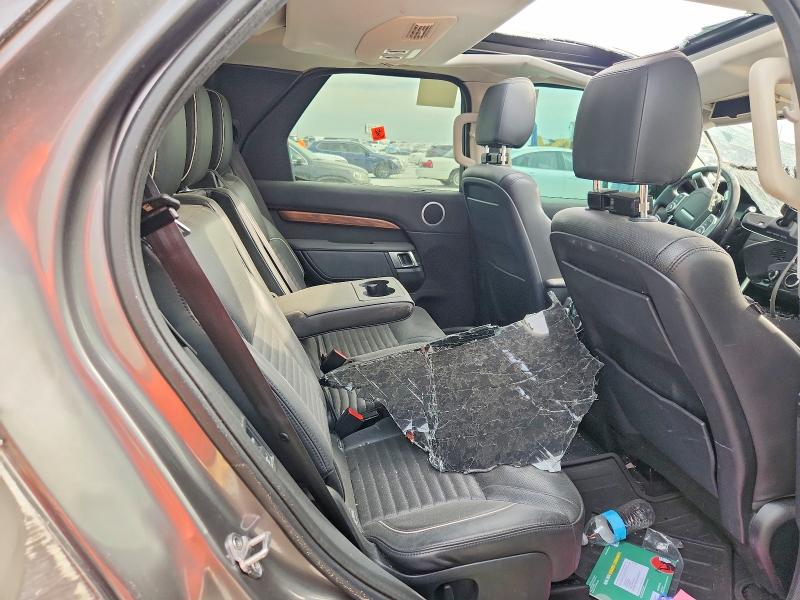 Photo 11 from auction – 2018 LAND ROVER DISCOVERY with VIN SALRR2RV9JA049368