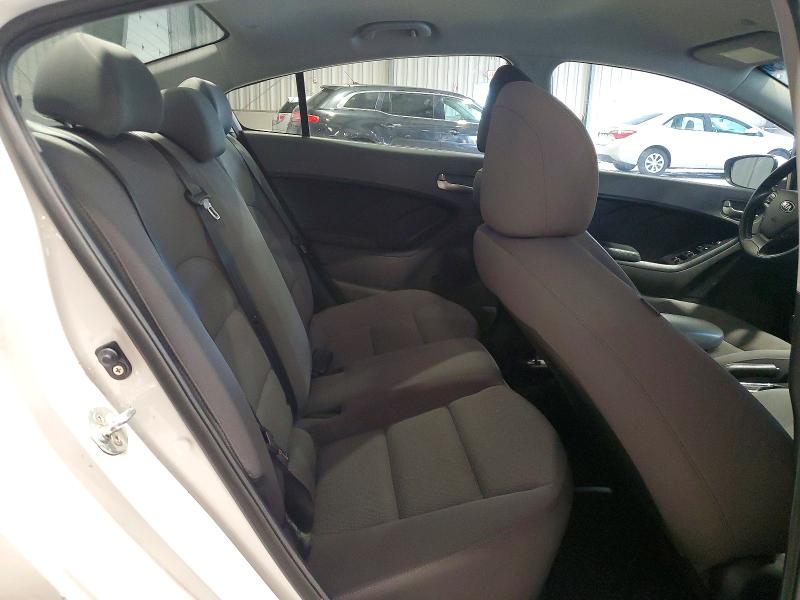 Photo 10 from auction – 2017 KIA FORTE with VIN 3KPFK4A70HE127521