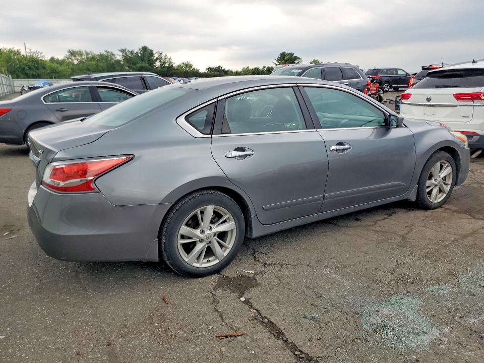 Photo 3 from auction – 2015 NISSAN ALTIMA with VIN 1N4AL3AP4FC586174