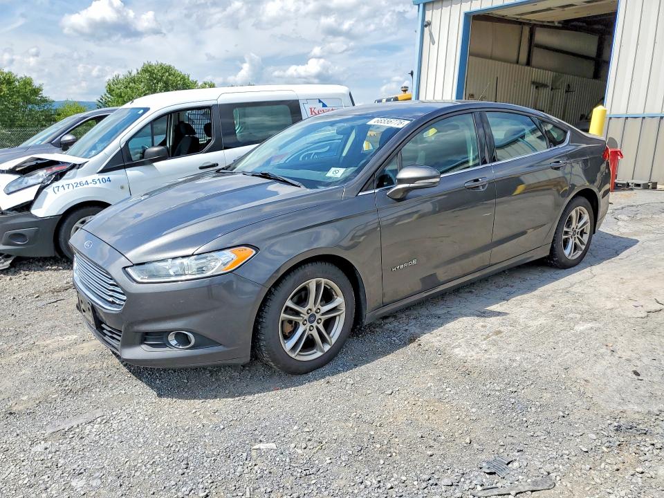 FORD FUSION 2016 with VIN 3FA6P0LU5GR178703 - Photo from auction
