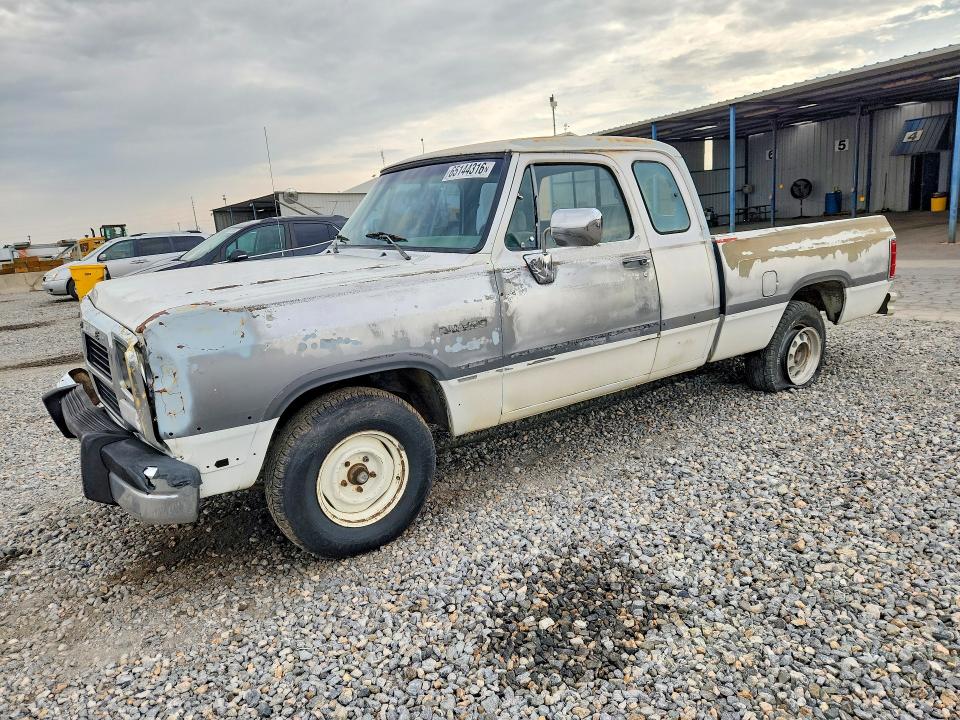 Photo 1 from auction – 1993 DODGE D-SERIES with VIN 3B7HE13Z8PM151163