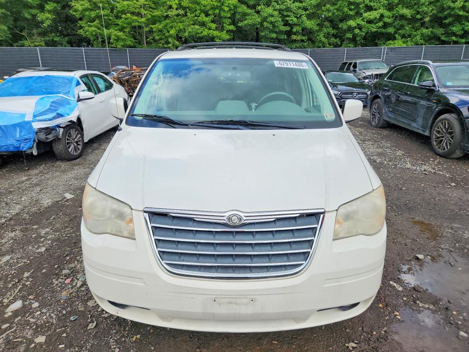 Photo 5 from auction – 2010 CHRYSLER TOWN & COUNTRY with VIN 2A4RR5D10AR229129