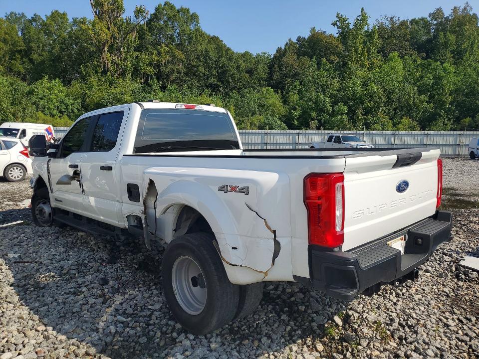 Photo 2 from auction – 2024 FORD F350 with VIN 1FT8W3DTXREE03443
