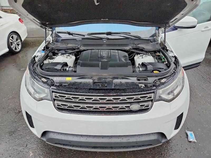 Photo 11 from auction – 2017 LAND ROVER DISCOVERY with VIN SALRGBBV6HA042453